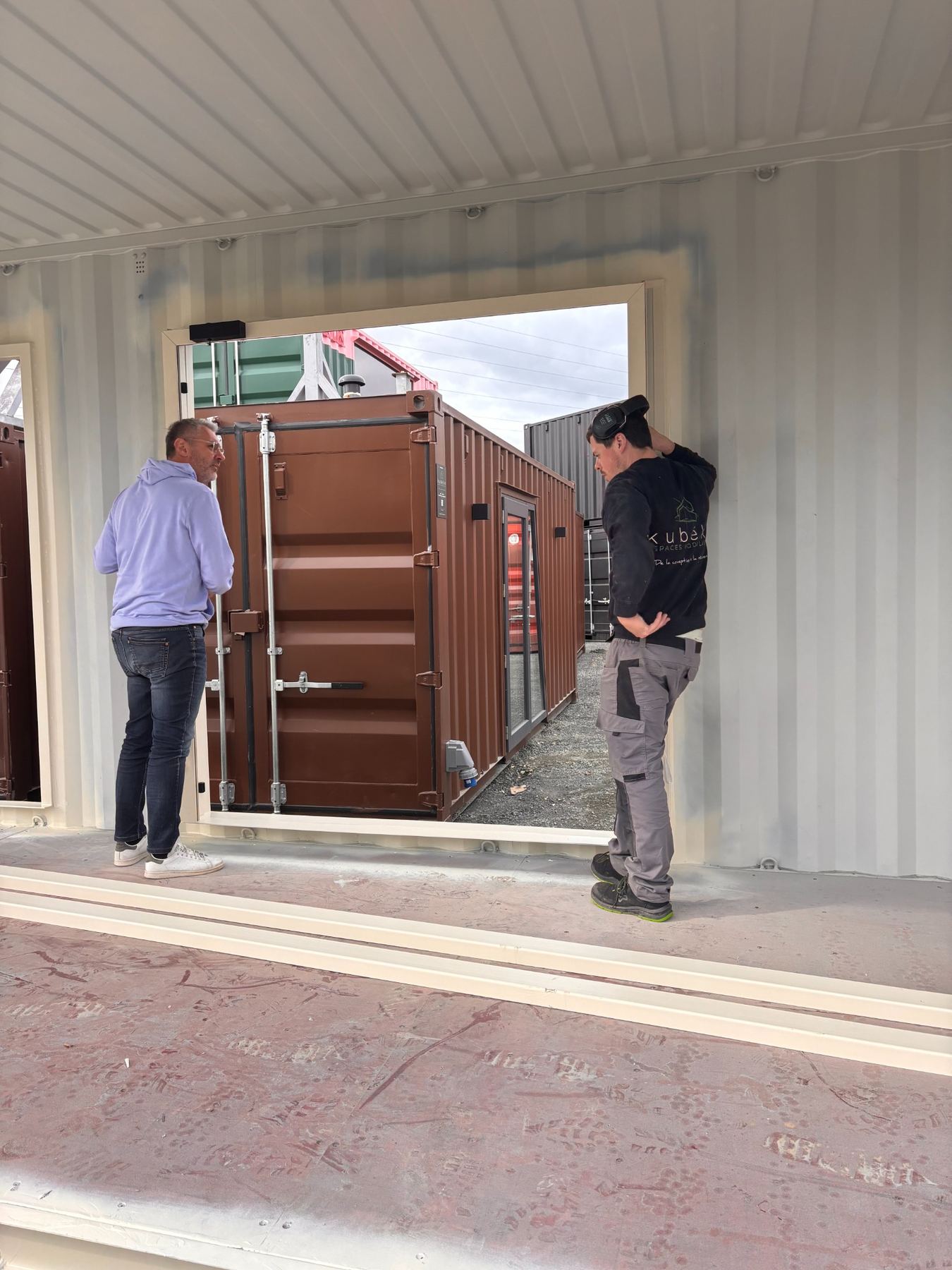 Installation des containers ¡HOLA! PADEL